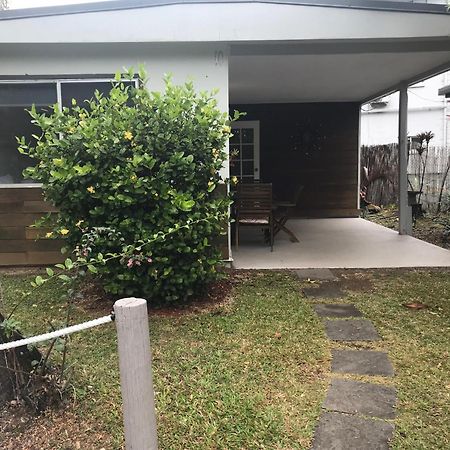 Bush Village Holiday Cabins Airlie Beach Exteriör bild