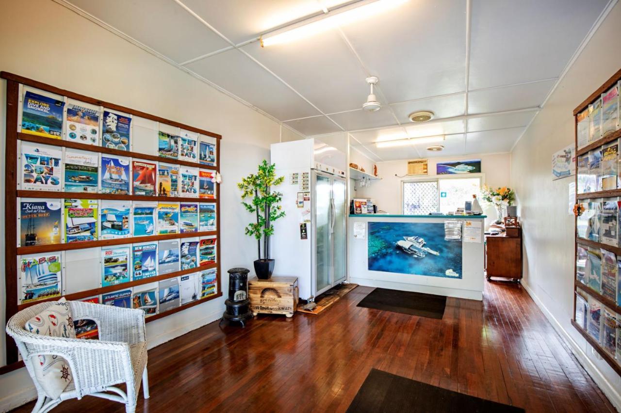 Bush Village Holiday Cabins Airlie Beach Exteriör bild