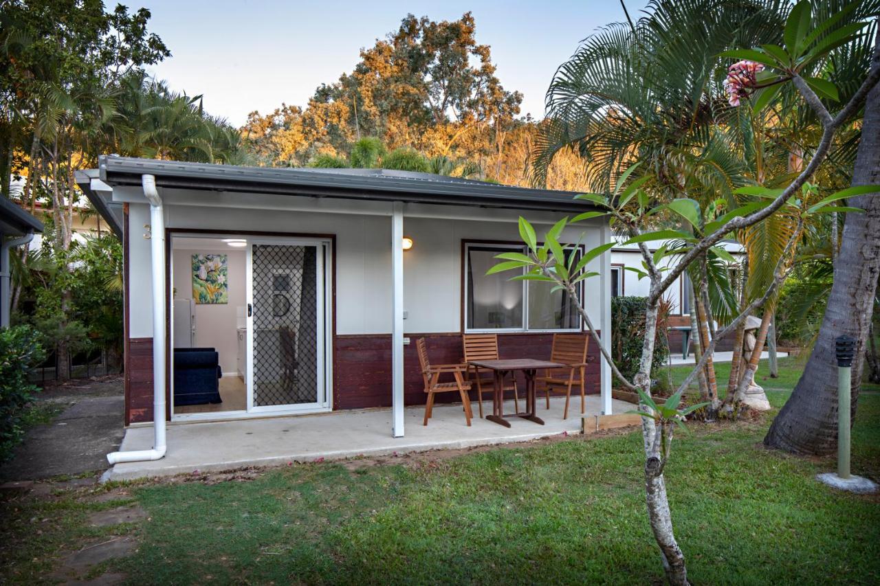 Bush Village Holiday Cabins Airlie Beach Exteriör bild