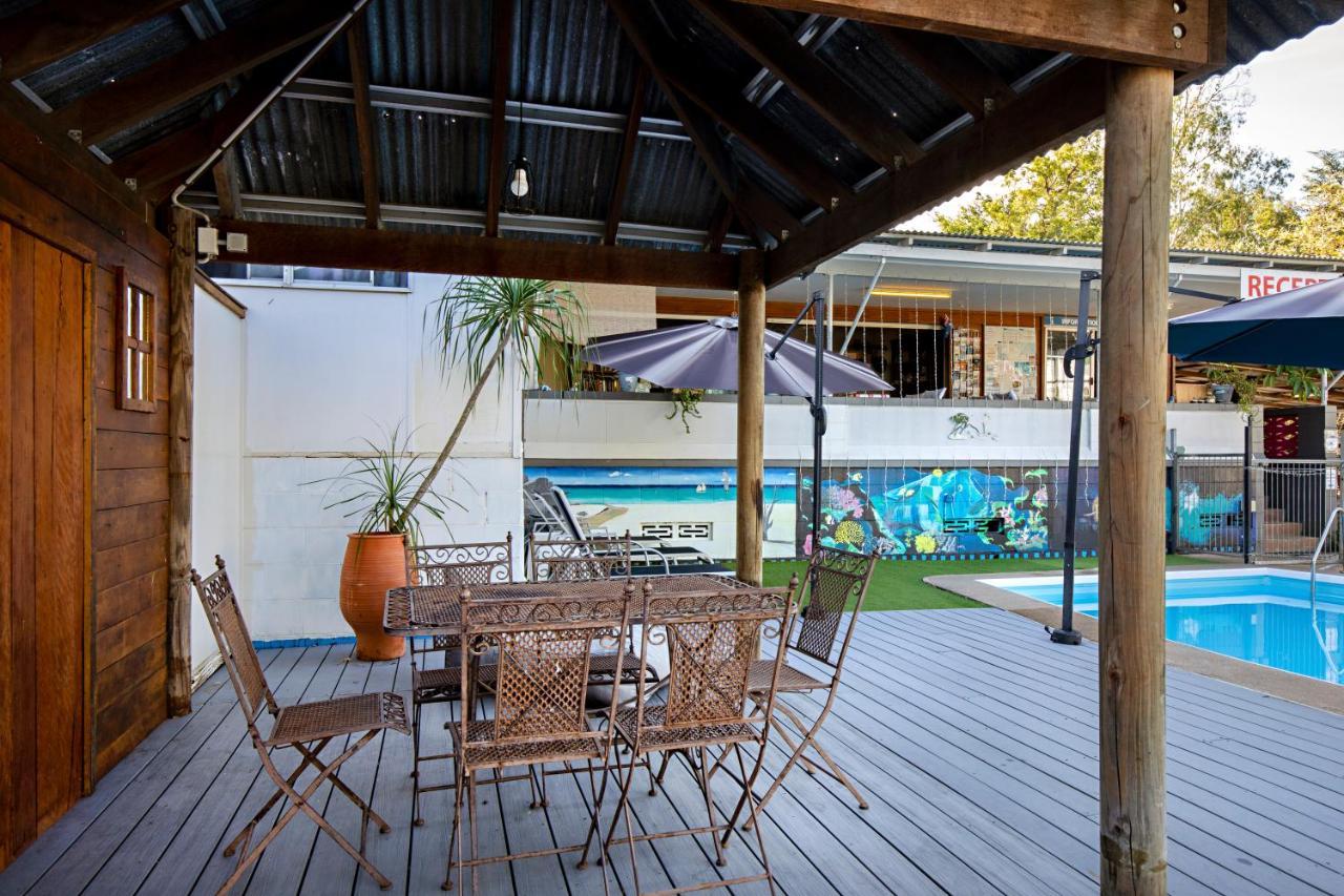 Bush Village Holiday Cabins Airlie Beach Exteriör bild