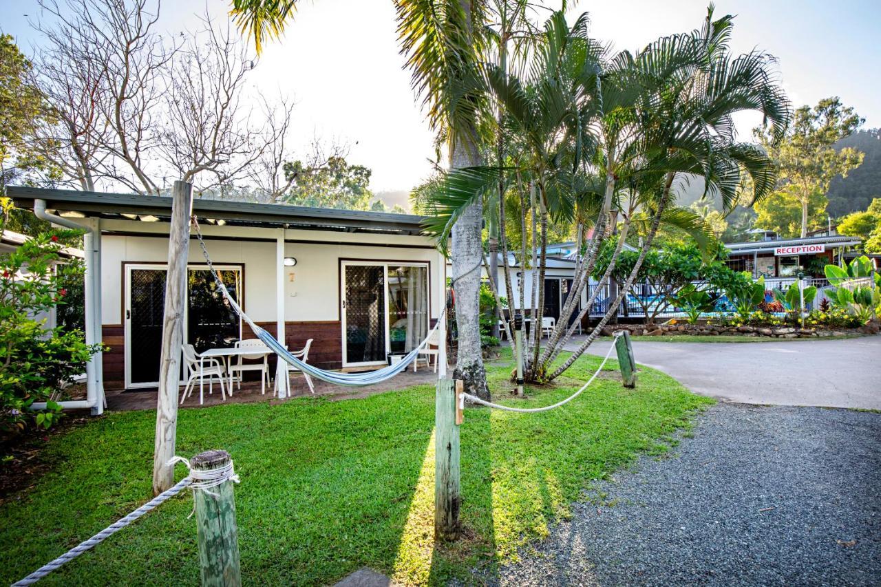 Bush Village Holiday Cabins Airlie Beach Exteriör bild
