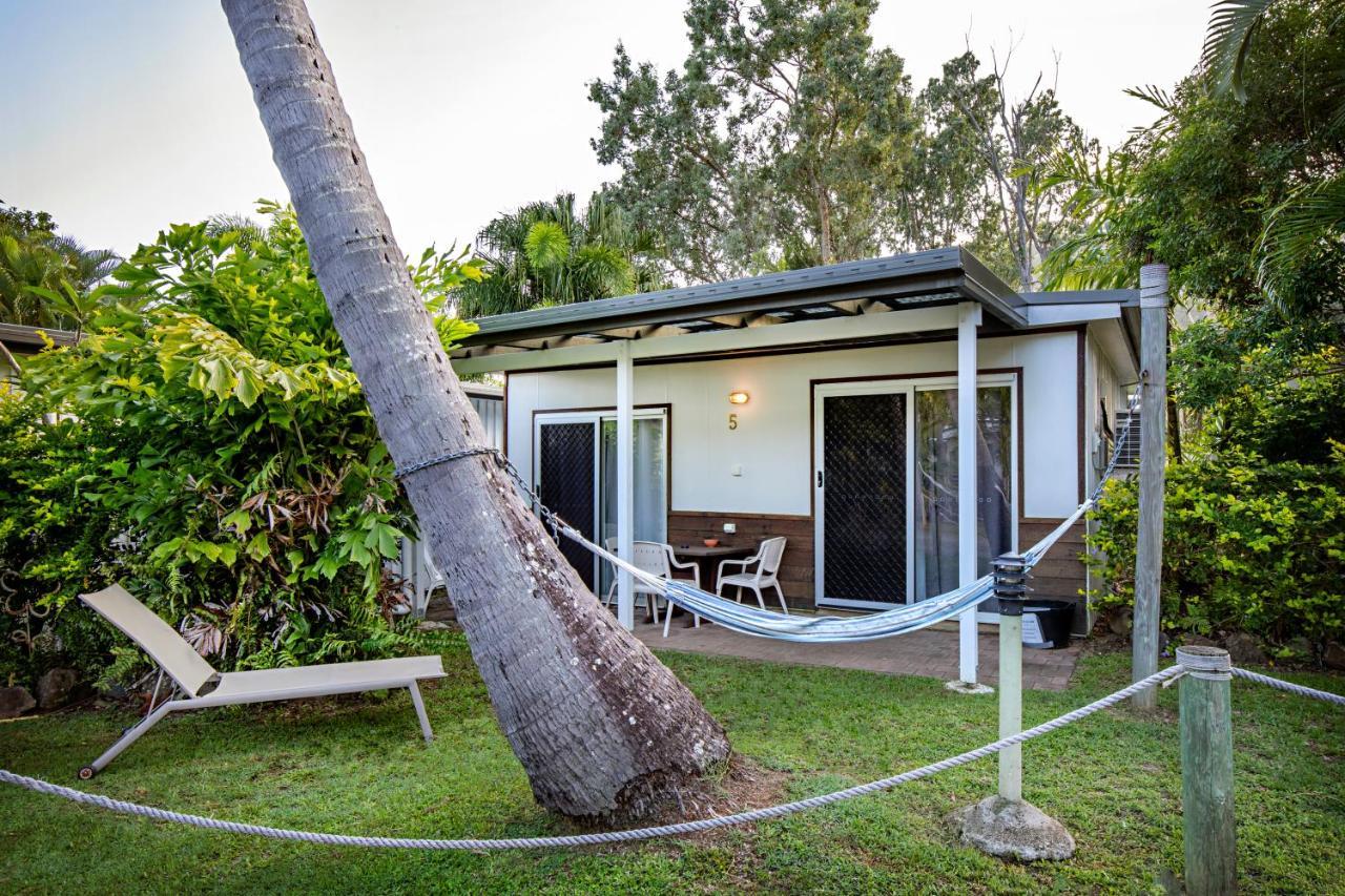 Bush Village Holiday Cabins Airlie Beach Exteriör bild