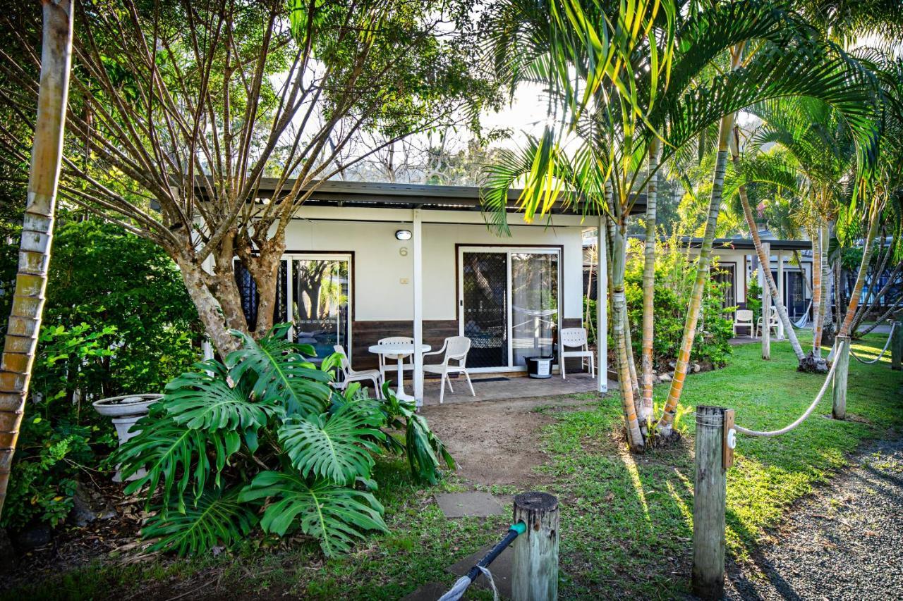 Bush Village Holiday Cabins Airlie Beach Exteriör bild