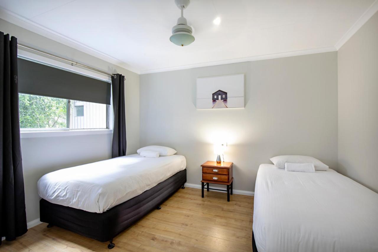 Bush Village Holiday Cabins Airlie Beach Exteriör bild