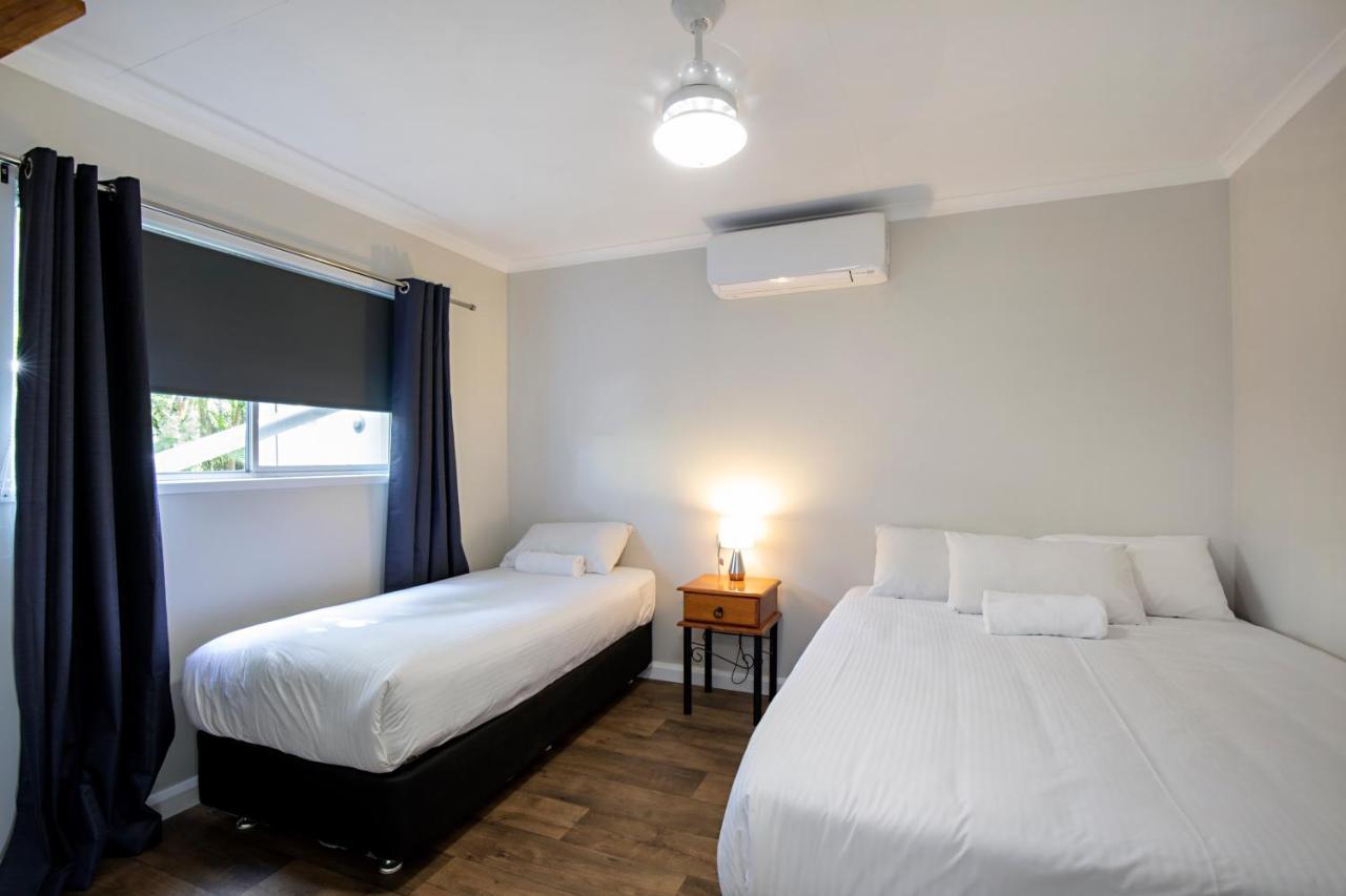Bush Village Holiday Cabins Airlie Beach Exteriör bild