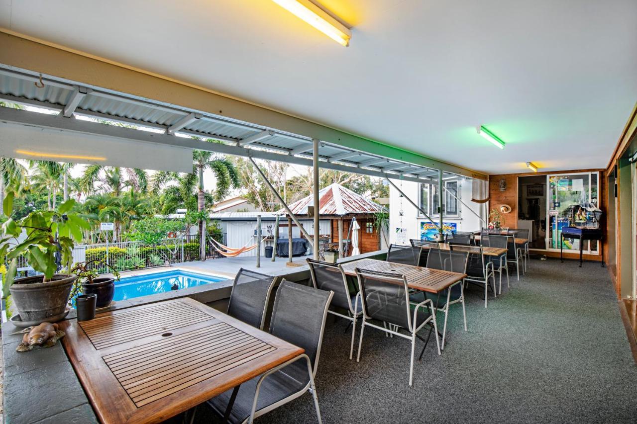 Bush Village Holiday Cabins Airlie Beach Exteriör bild
